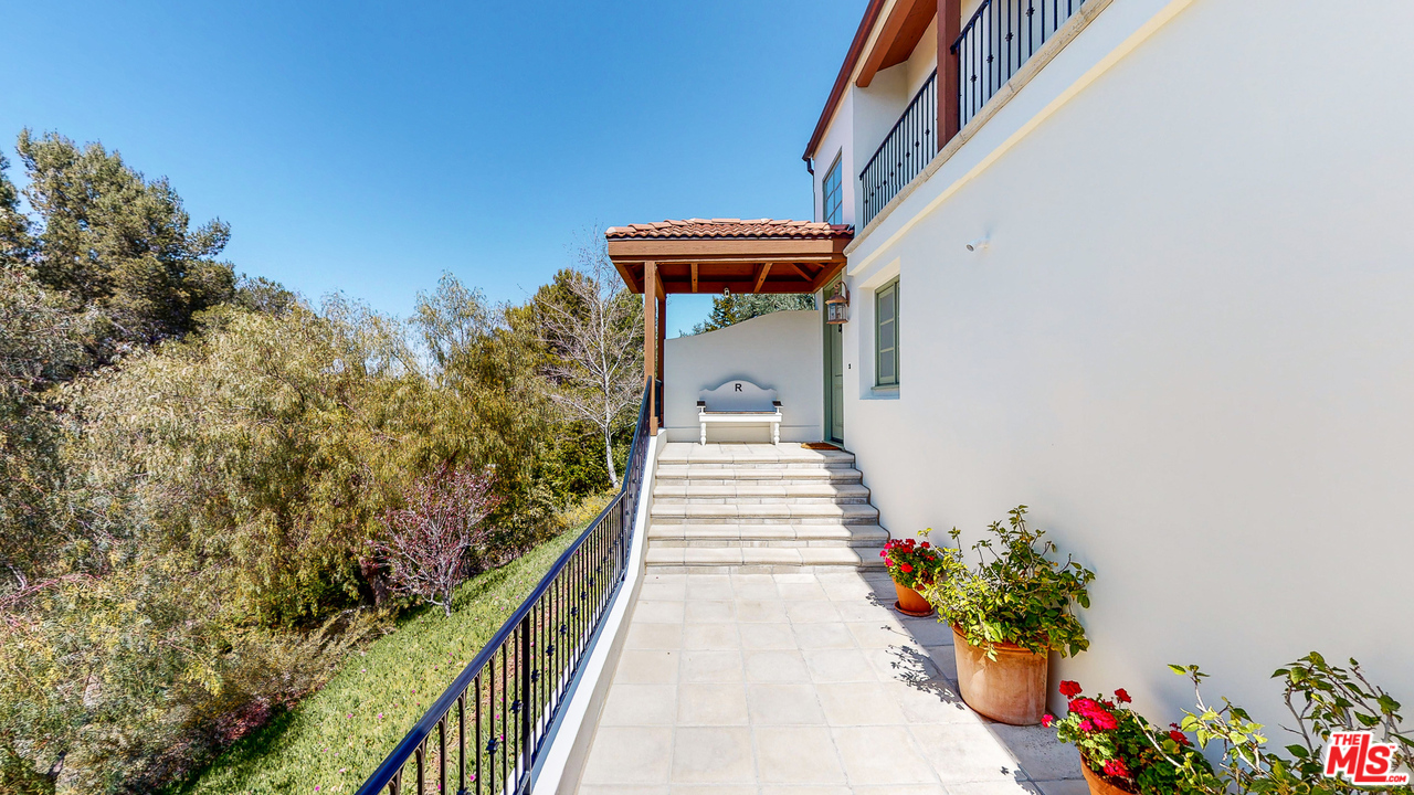 25316 Pacy Street Newhall, CA 91321 - Photo 3 of 53