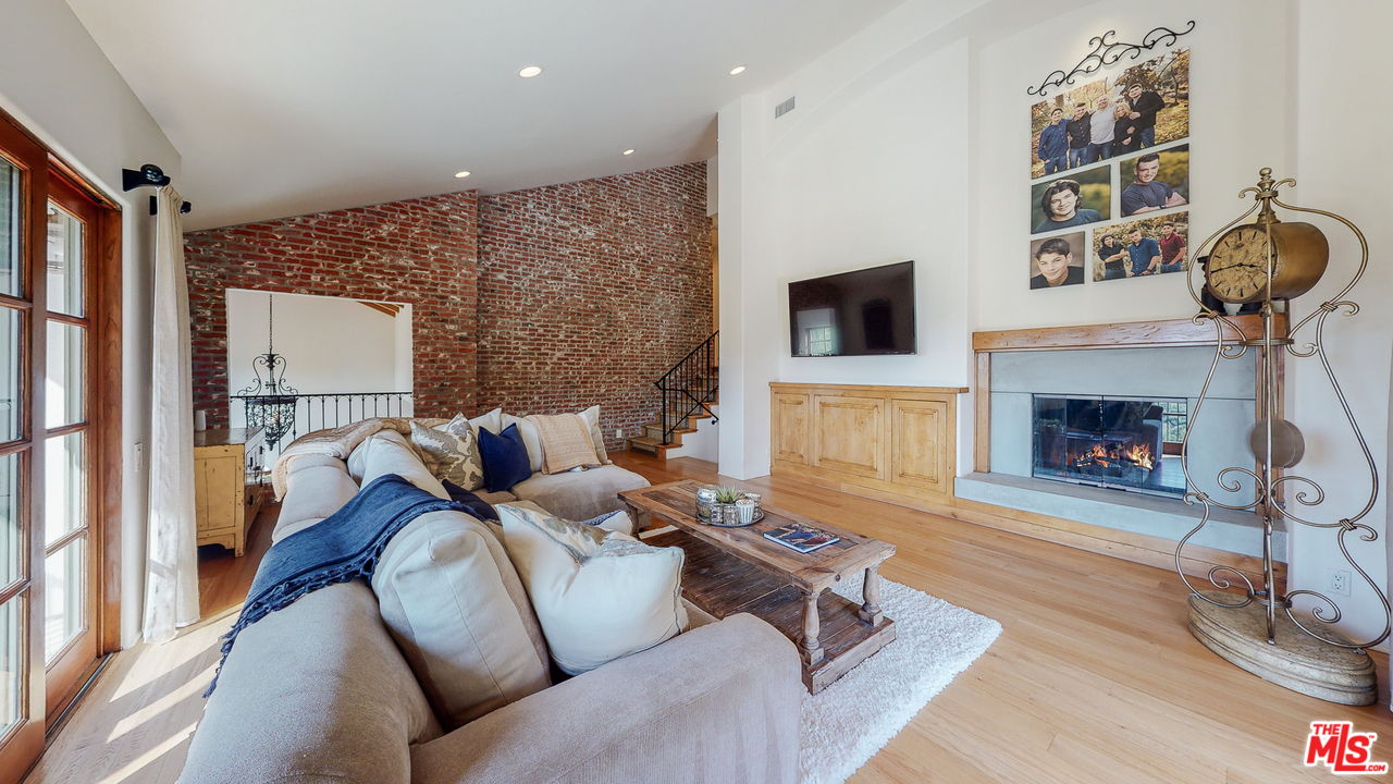 25316 Pacy Street Newhall, CA 91321 - Photo 21 of 53