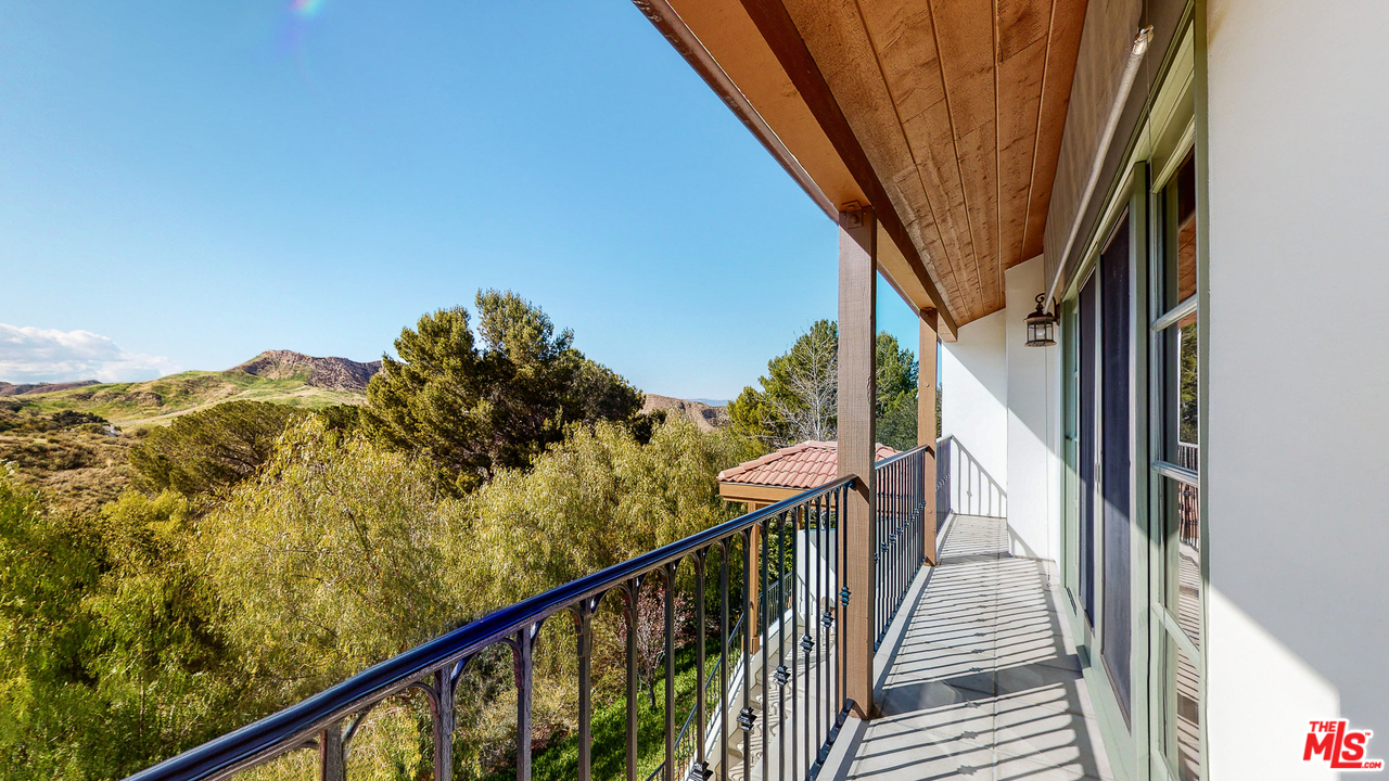 25316 Pacy Street Newhall, CA 91321 - Photo 23 of 53