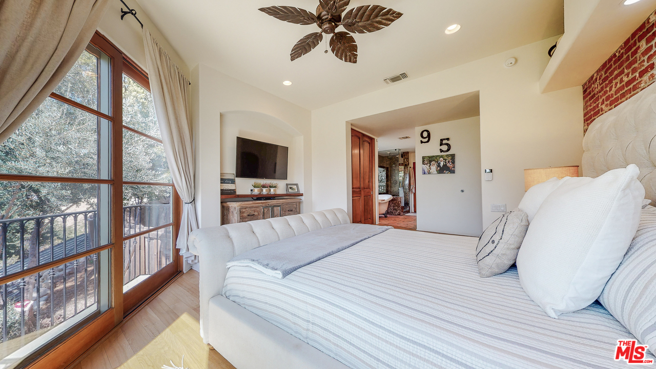 25316 Pacy Street Newhall, CA 91321 - Photo 24 of 53