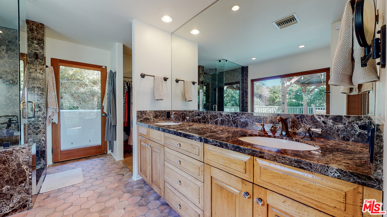 25316 Pacy Street Newhall, CA 91321 - Photo 28 of 53