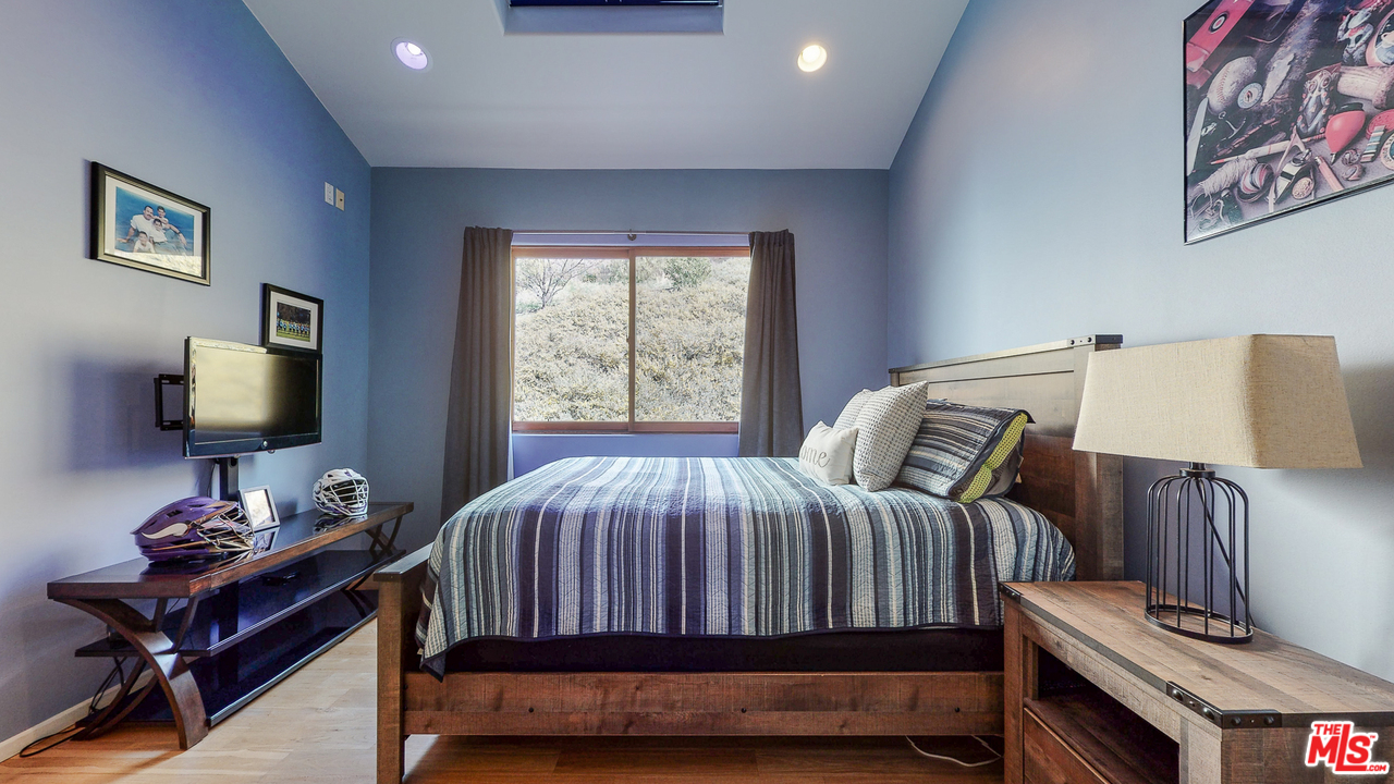 25316 Pacy Street Newhall, CA 91321 - Photo 36 of 53