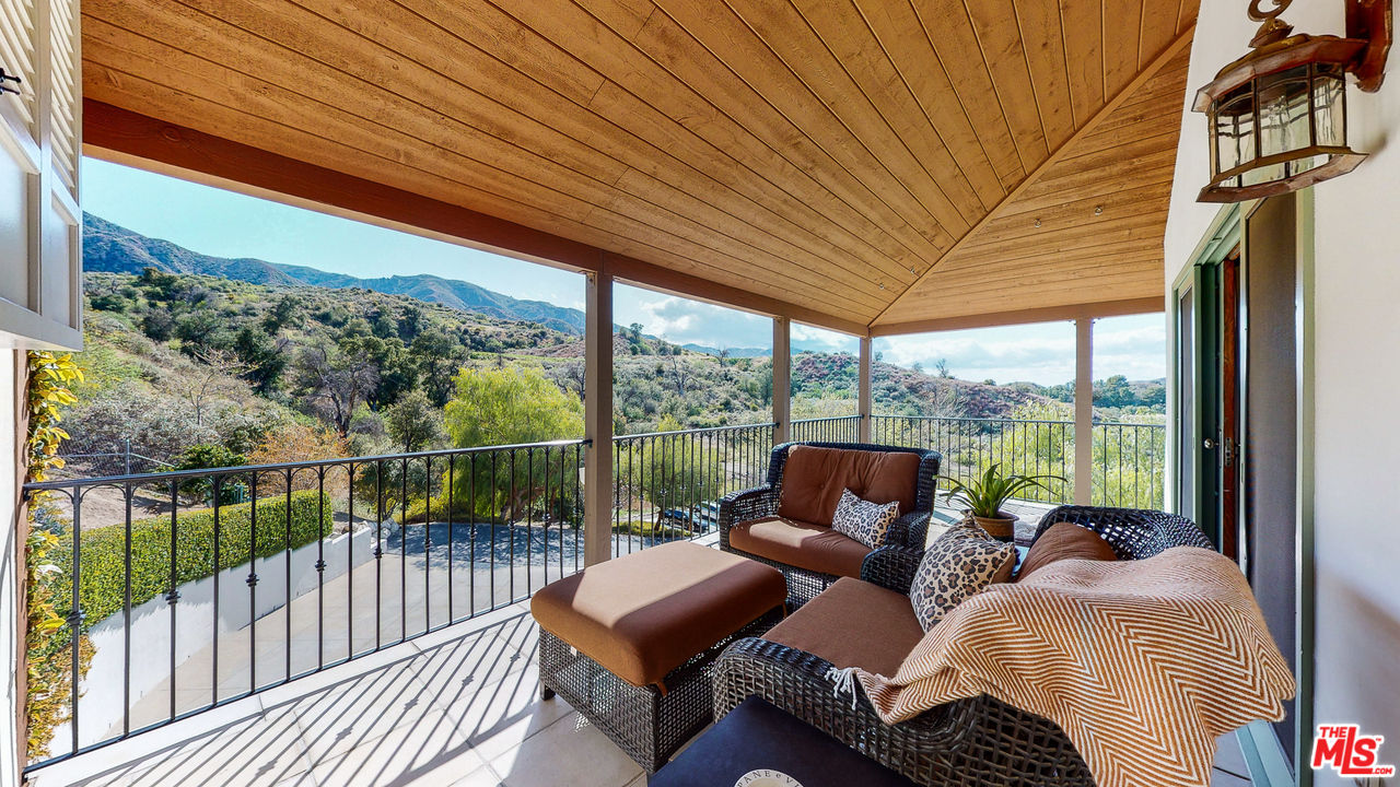 25316 Pacy Street Newhall, CA 91321 - Photo 40 of 53