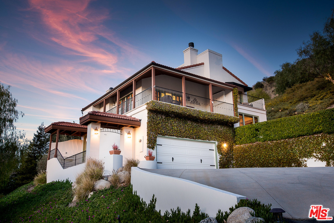 25316 Pacy Street Newhall, CA 91321 - Photo 47 of 53