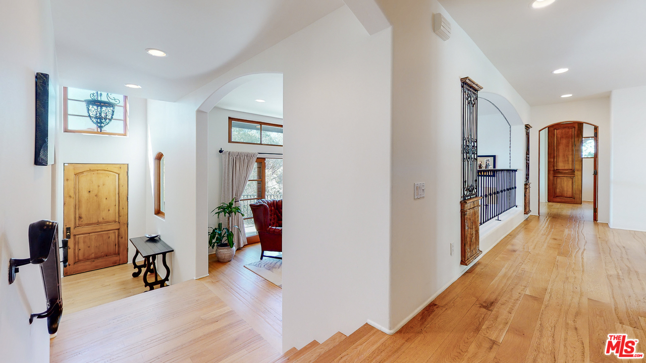 25316 Pacy Street Newhall, CA 91321 - Photo 7 of 53