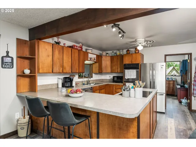 $499,000 | 7896 Highway 38, Drain, OR 97435