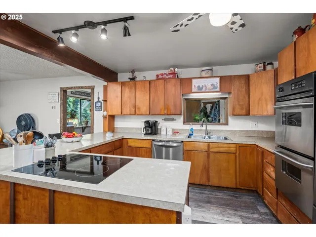 $499,000 | 7896 Highway 38, Drain, OR 97435