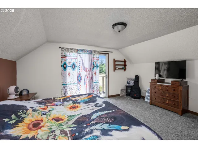 $499,000 | 7896 Highway 38, Drain, OR 97435