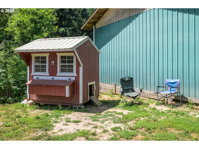 $499,000 | 7896 Highway 38, Drain, OR 97435