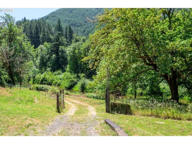 $499,000 | 7896 Highway 38, Drain, OR 97435