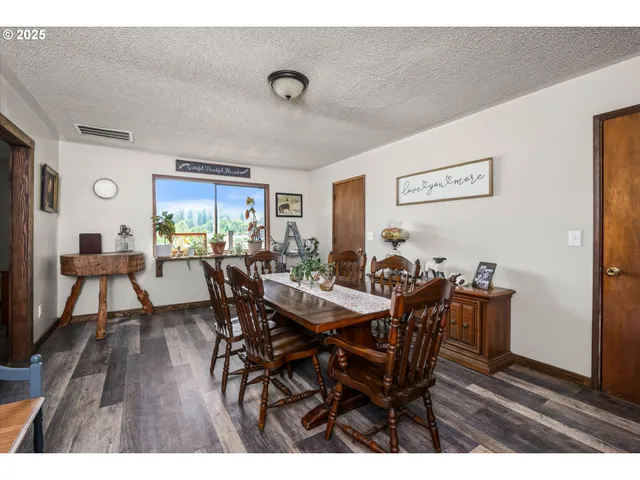 $499,000 | 7896 Highway 38, Drain, OR 97435