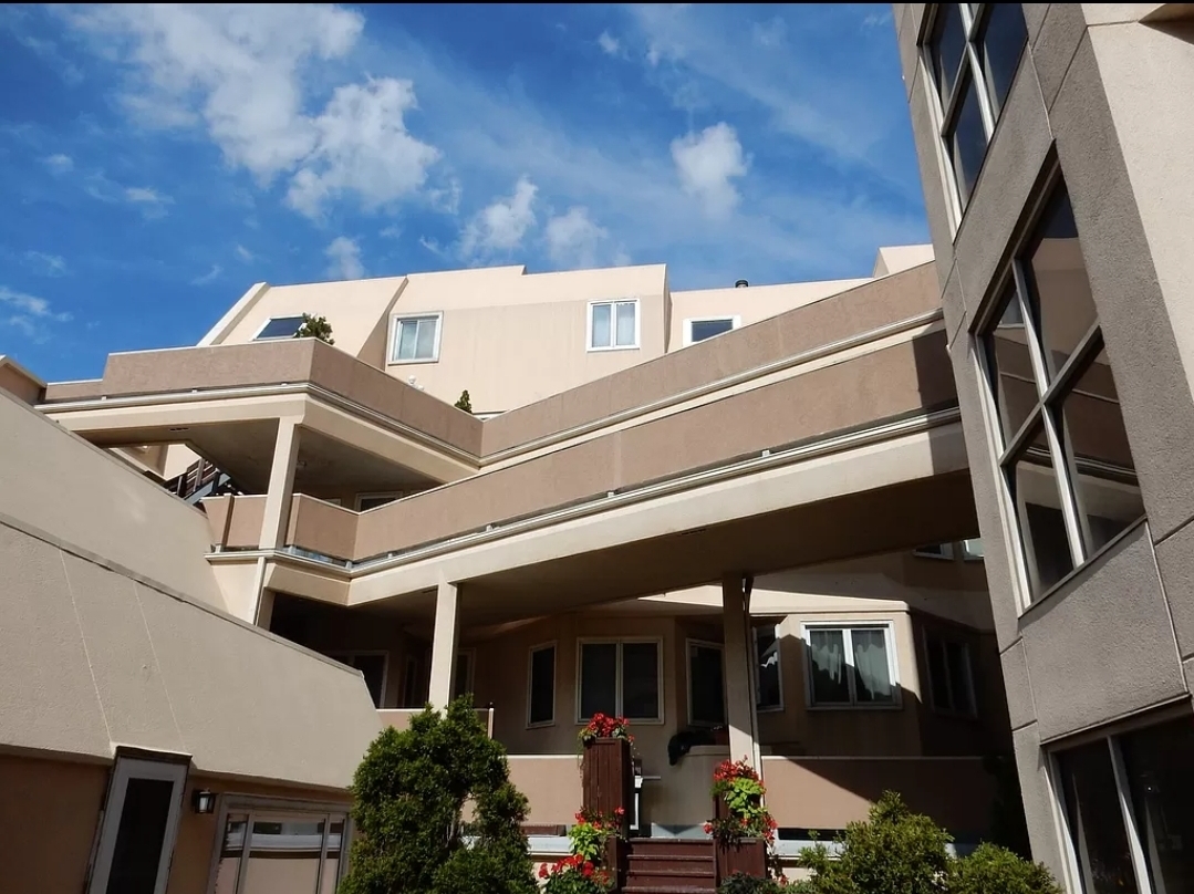 6337 Roosevelt Road, Unit 417 Berwyn, IL 60402 - Photo 5 of 37 view of an outdoor space