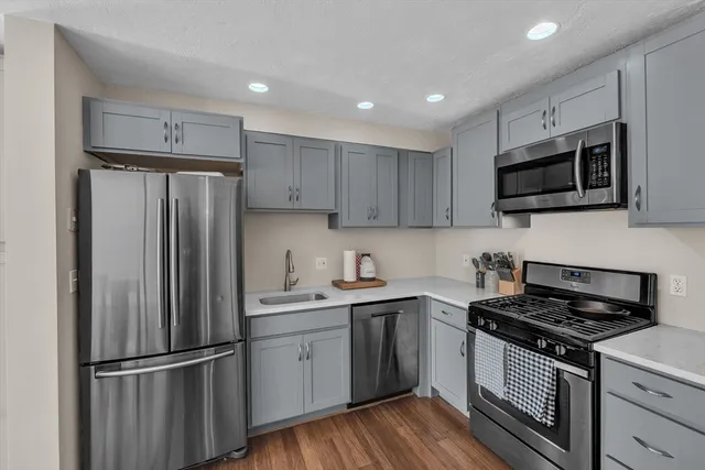 $2,800 | 18 Merlin Court, Unit 18, Worcester, MA 01602