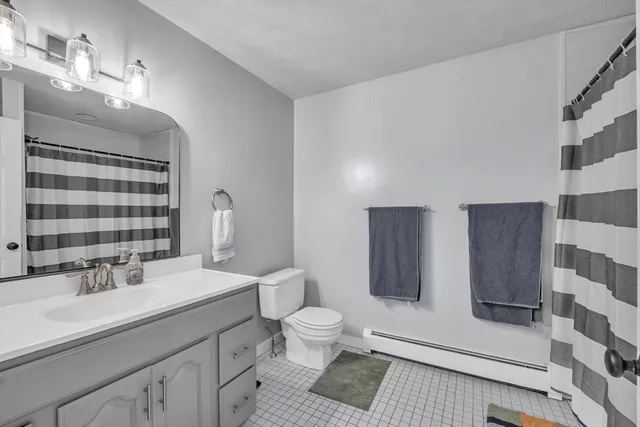 $2,800 | 18 Merlin Court, Unit 18, Worcester, MA 01602