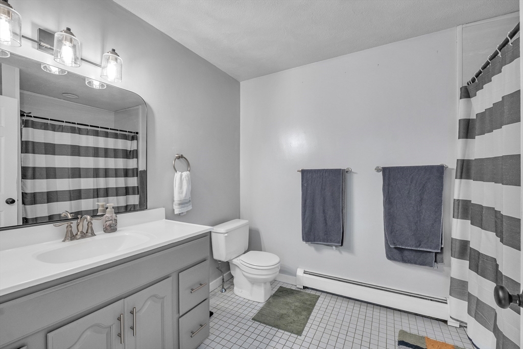 18 Merlin Court, Unit 18 Worcester, MA 01602 - Photo 13 of 18