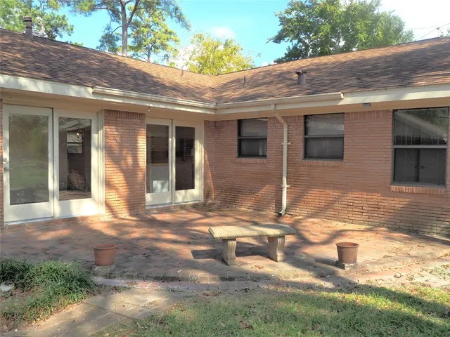 $2,800 | 10319 Raritan Drive, Houston, TX 77043