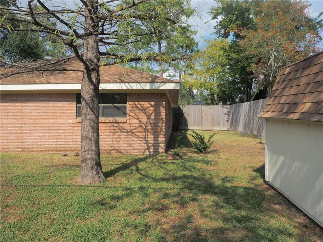 $2,800 | 10319 Raritan Drive, Houston, TX 77043