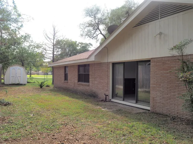 $2,800 | 10319 Raritan Drive, Houston, TX 77043