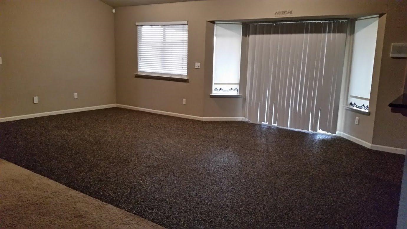 16714 Paula Road Madera, CA 93636 - Photo 6 of 10 Dining Room to the backyard.