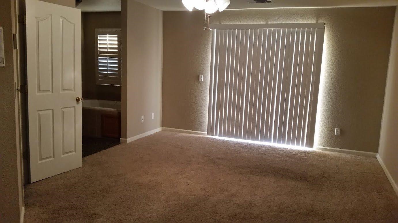 16714 Paula Road Madera, CA 93636 - Photo 7 of 10 Master Room with big walk-in closet.