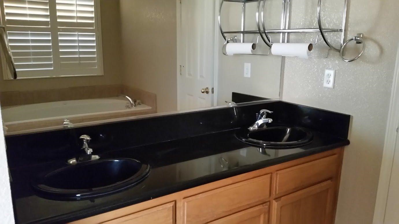 16714 Paula Road Madera, CA 93636 - Photo 8 of 10 Master's Bedroom bathroom.