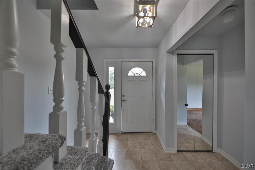 4682 Ash Drive Nazareth, PA 18064 - Photo 5 of 40