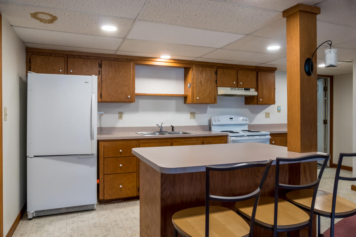1289 Royalsborough Road Durham, ME 04222 - Photo 33 of 59 46-Apt. kitchen (1 of 4)