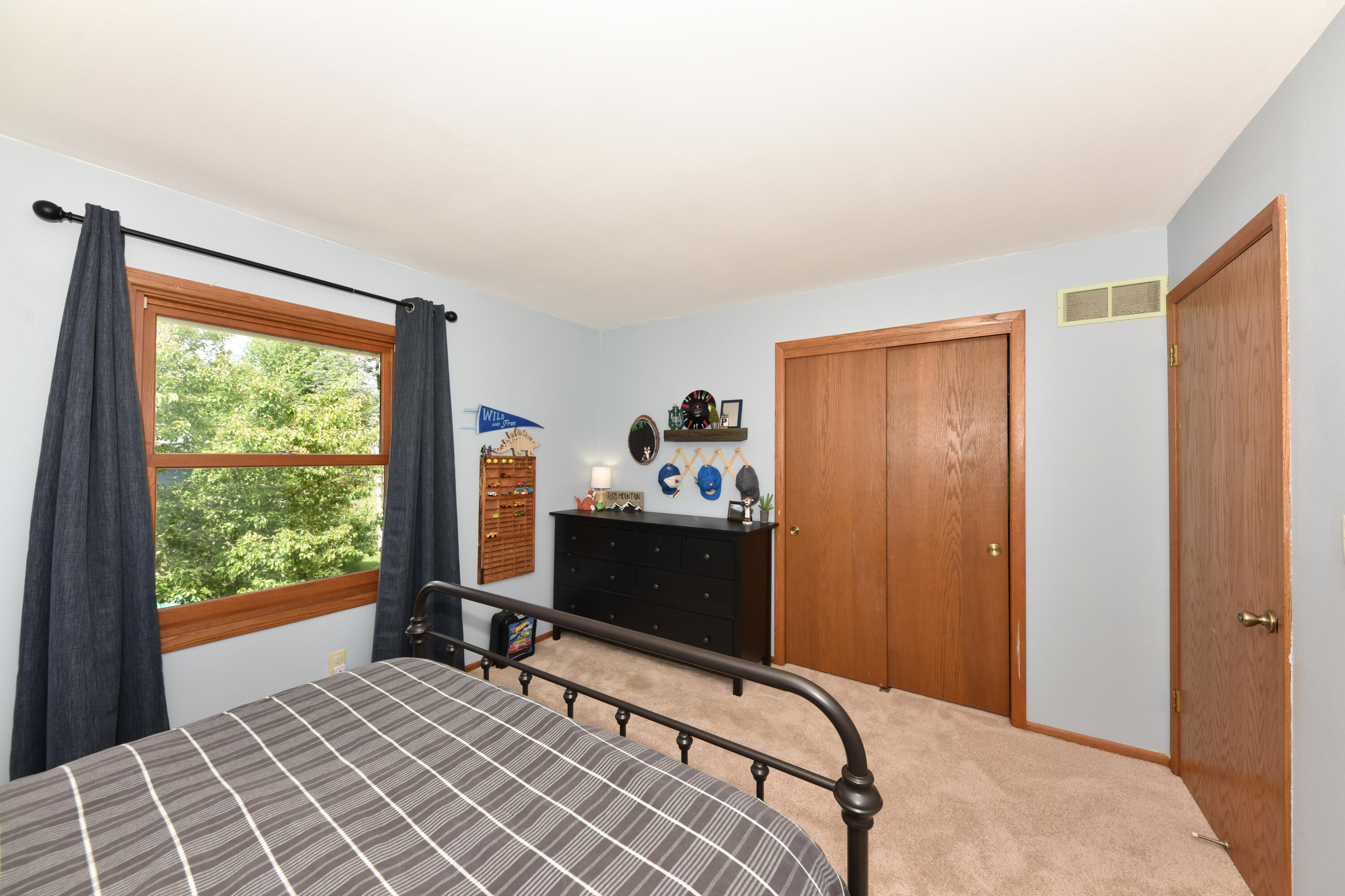 N71W23400 Homestead Road Sussex, WI 53089 - Photo 25 of 44 3rd bedroom