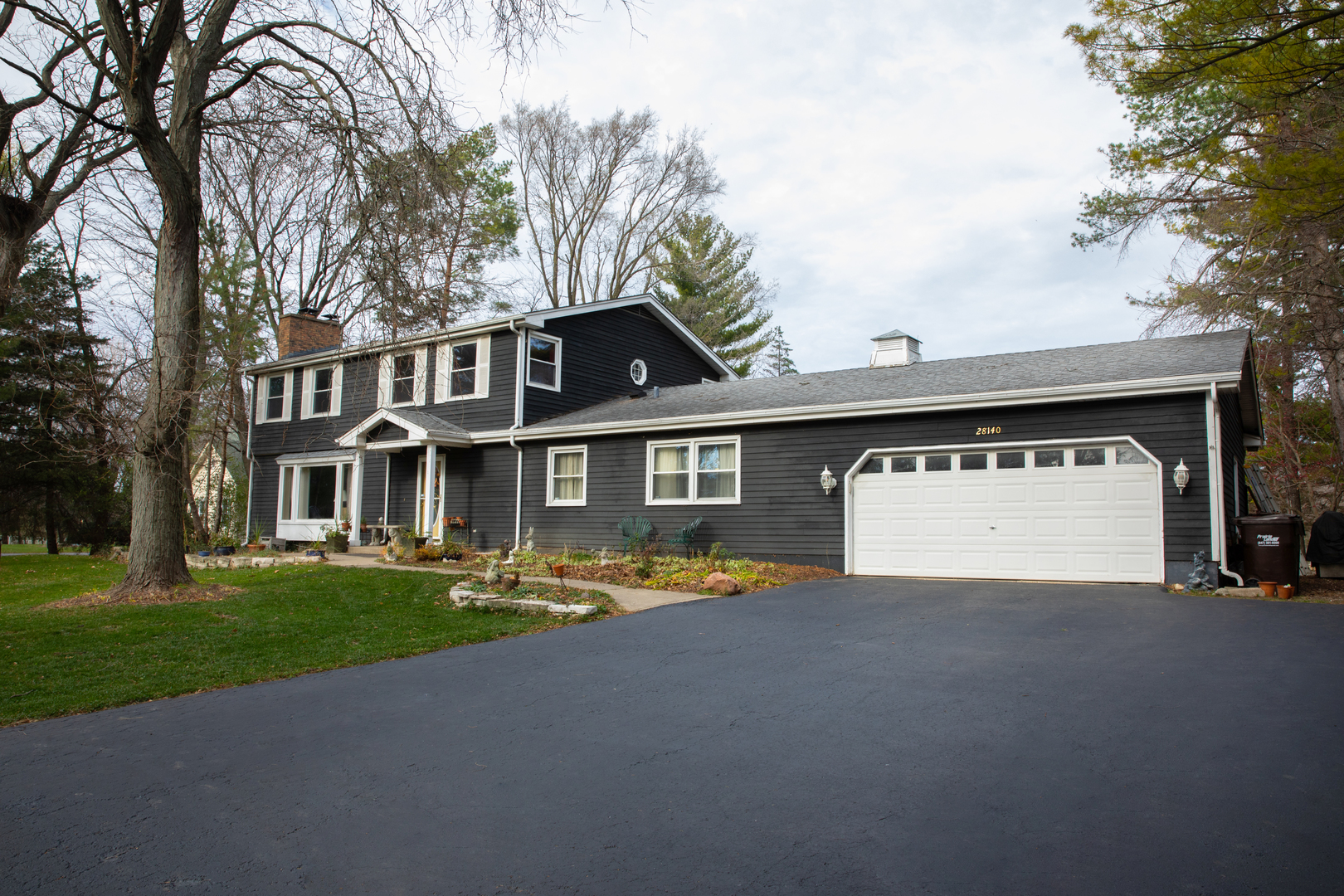 28140 Meadow Lane Road McHenry, IL 60051 - Photo 1 of 33