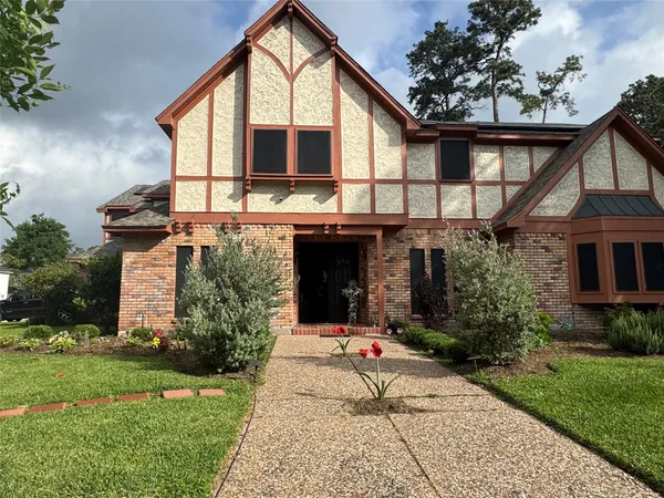 $650,000 | 6730 Mossridge Drive, Houston, TX 77069