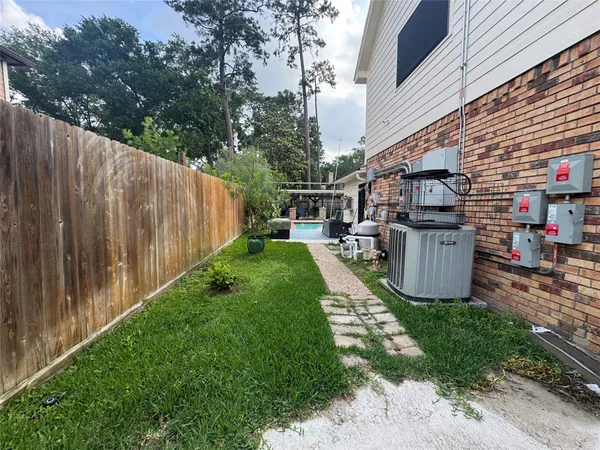 $650,000 | 6730 Mossridge Drive, Houston, TX 77069