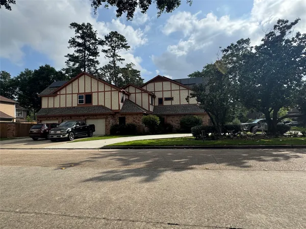 $650,000 | 6730 Mossridge Drive, Houston, TX 77069