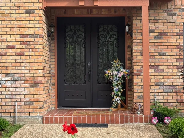 $650,000 | 6730 Mossridge Drive, Houston, TX 77069