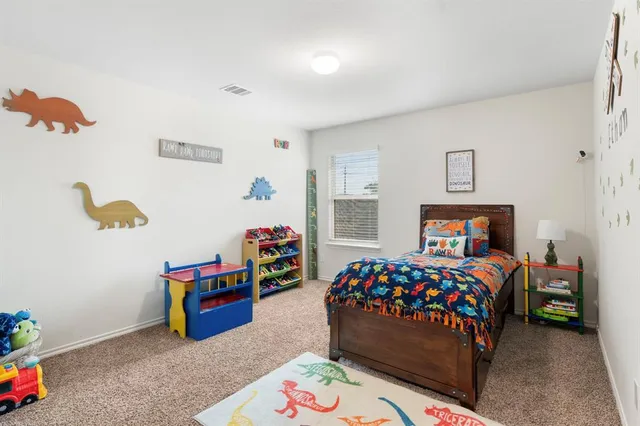 $324,900 | 548 Clearlake Drive, Waxahachie, TX 75165