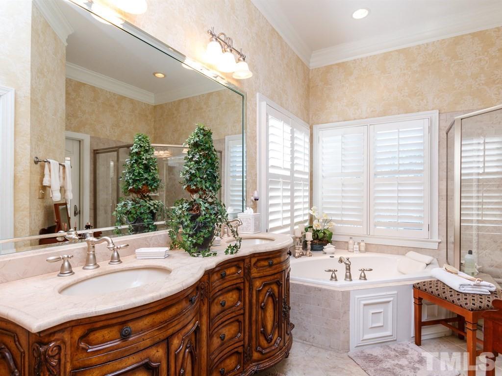 10316 Evergreen Spring Place Raleigh, NC 27614 - Photo 11 of 25 Gallery Image 11