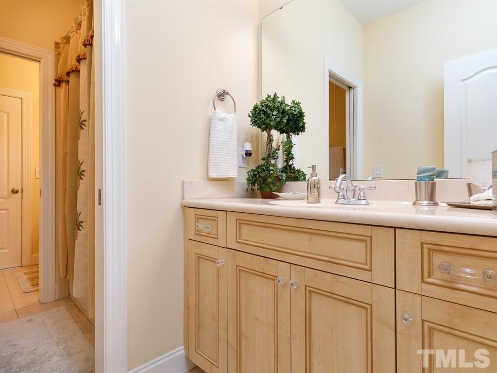 10316 Evergreen Spring Place Raleigh, NC 27614 - Photo 13 of 25 Gallery Image 13