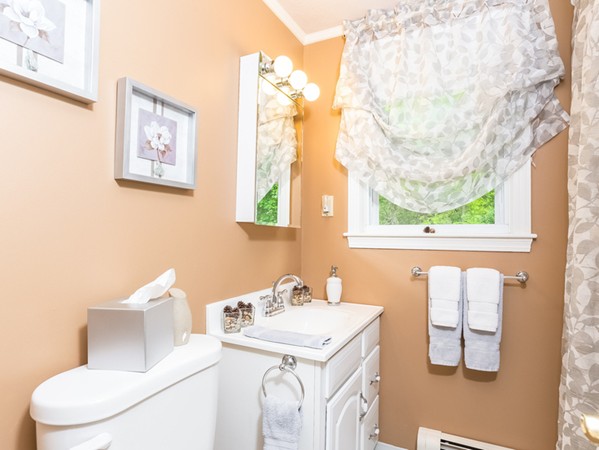 11 Marshbrook Road Billerica, MA 01821 - Photo 13 of 19 Gallery Image 13