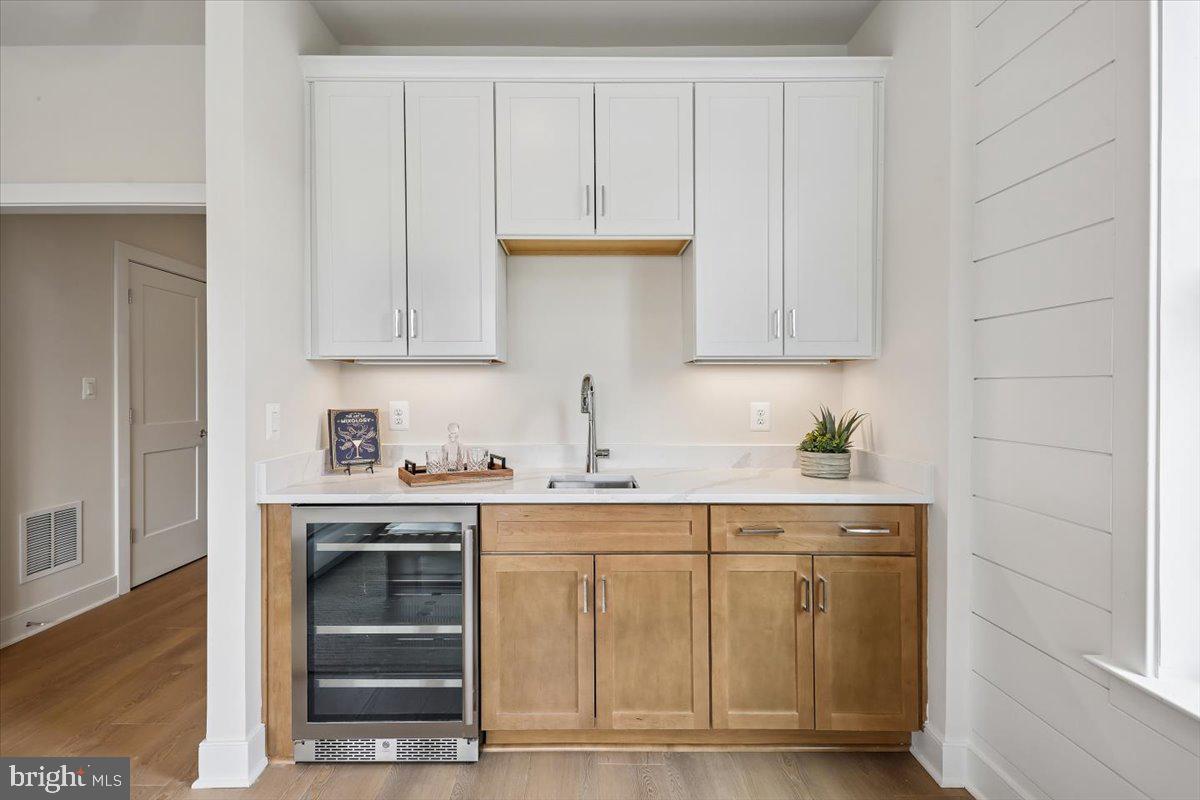 205 Allen Lane Poolesville, MD 20837 - Photo 13 of 56 Rec Room Wet Bar