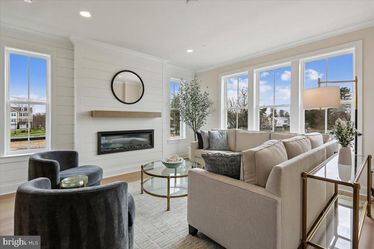 205 Allen Lane Poolesville, MD 20837 - Photo 24 of 56 Great Room