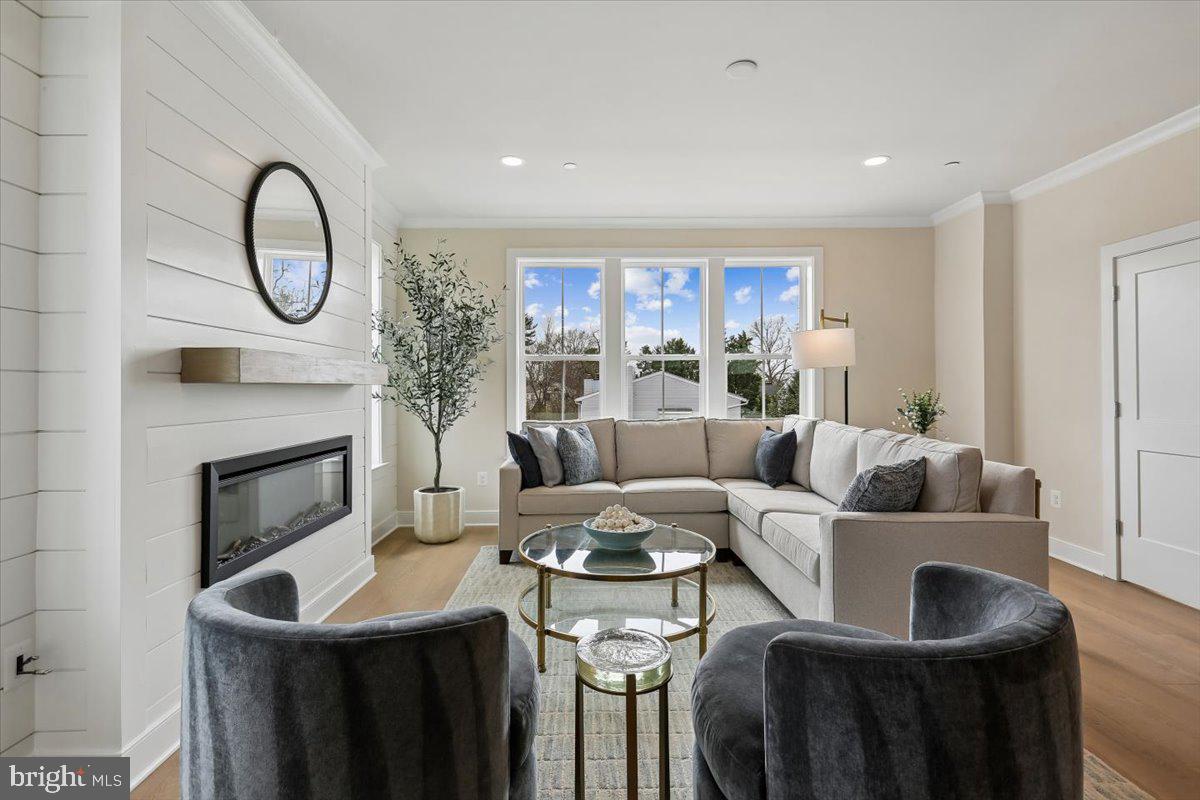 205 Allen Lane Poolesville, MD 20837 - Photo 25 of 56 Great Room