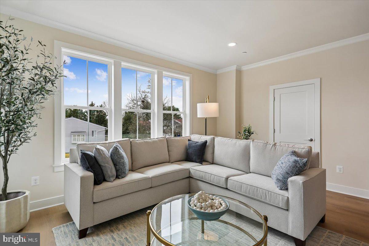 205 Allen Lane Poolesville, MD 20837 - Photo 26 of 56 Great Room