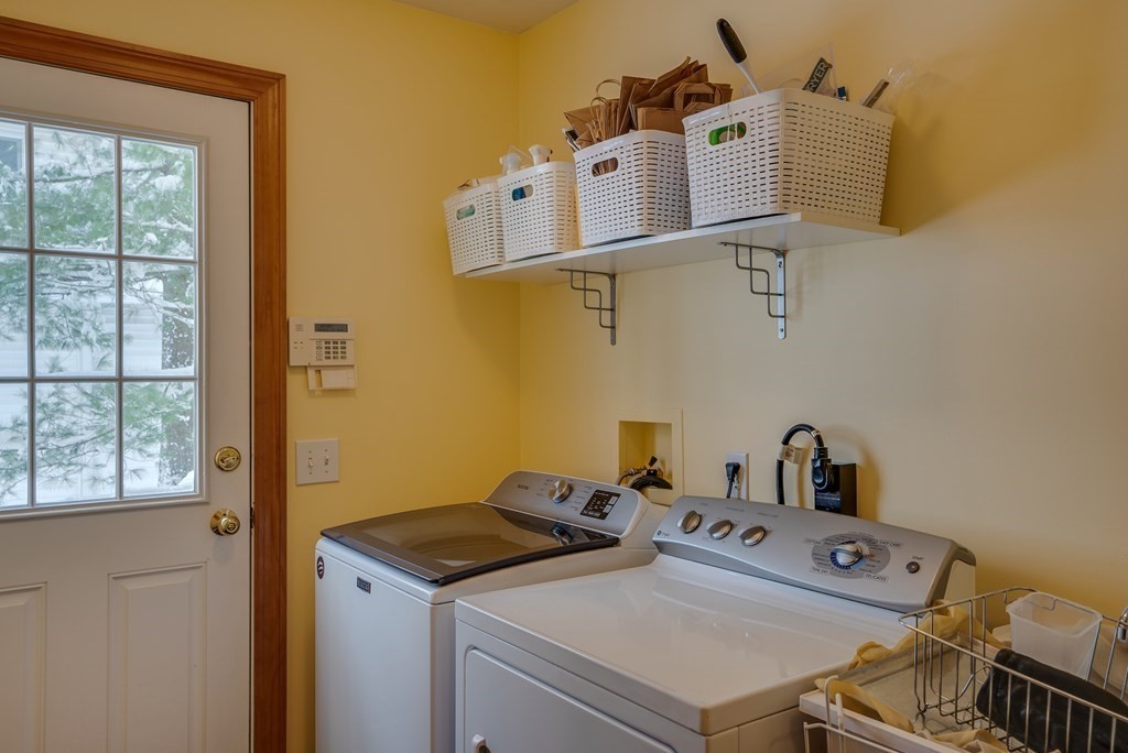 265 Renfrew Street Arlington, MA 02476 - Photo 32 of 39 a utility room with dryer and washer