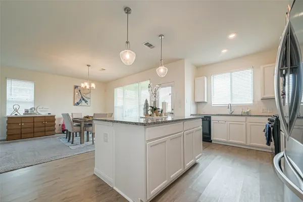 $2,450 | 9423 Klein Lane, Houston, TX 77044