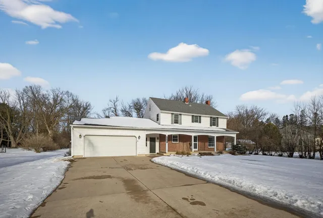 $419,900 | 2306 15th Avenue Southwest, Austin, MN 55912