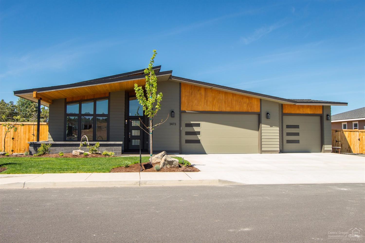 3473 Southwest 47th Street Redmond, OR 97756 - Photo 1 of 24 Primary Photo