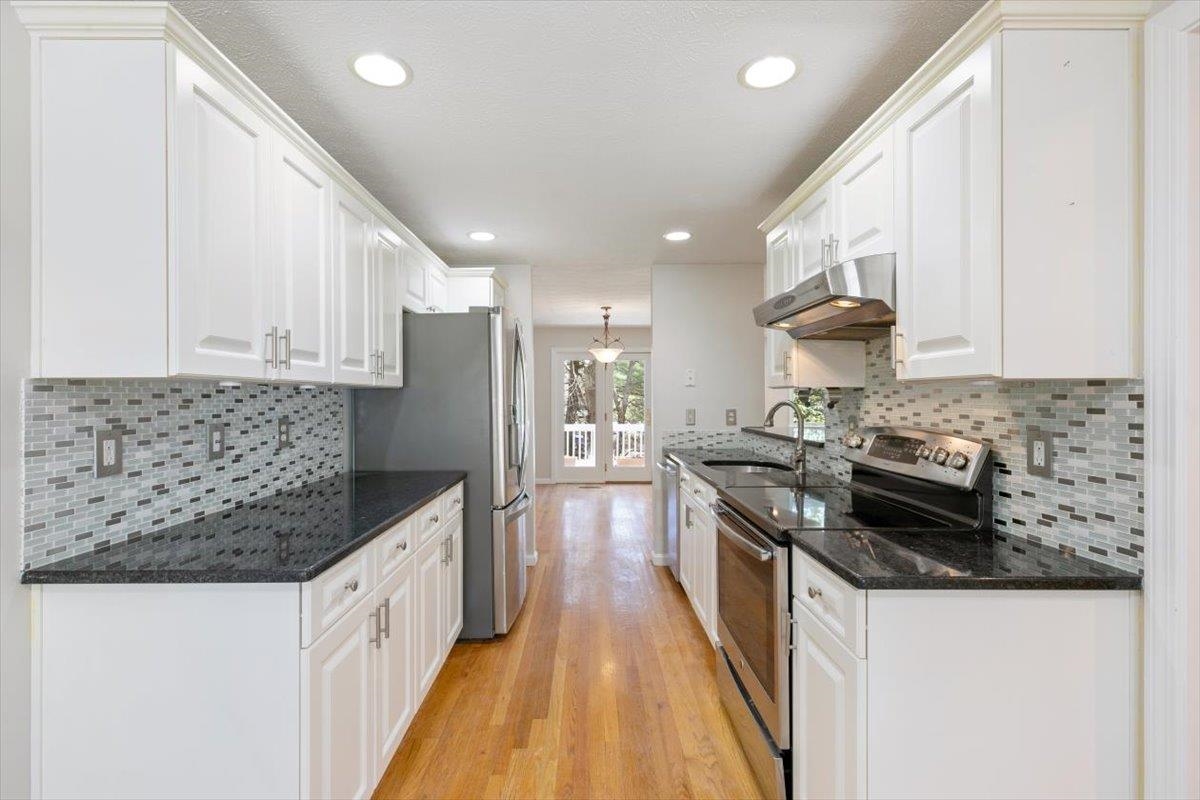 45 Cherry Hollow Road Nashua, NH 03062 - Photo 31 of 34 Gallery Image 31