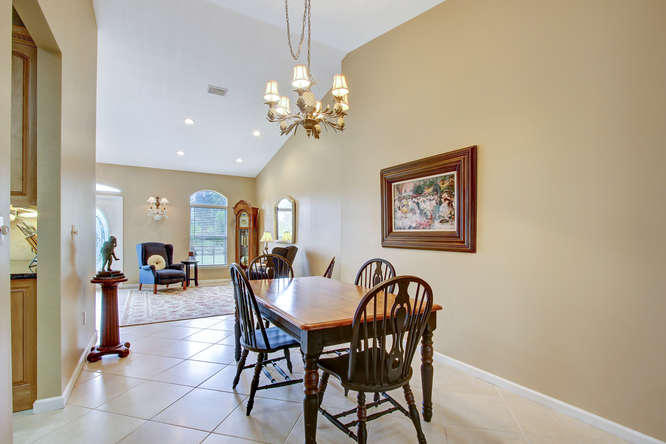 9481 154th Road North Jupiter, FL 33478 - Photo 7 of 32 Dining other view