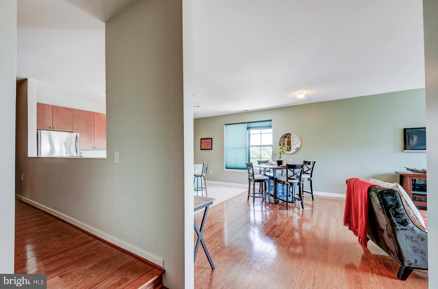 3201 St Paul Street, Unit 424 Baltimore, MD 21218 - Photo 14 of 36 Living Room