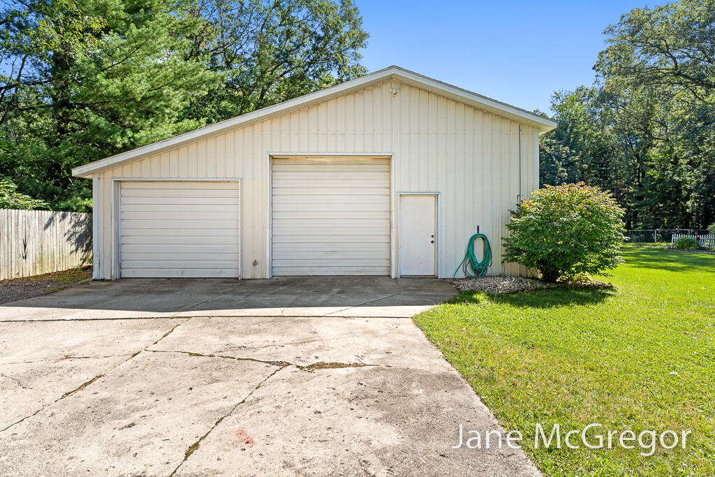 2589 Hall Road Muskegon, MI 49442 - Photo 35 of 47 2589HallRd21Lores