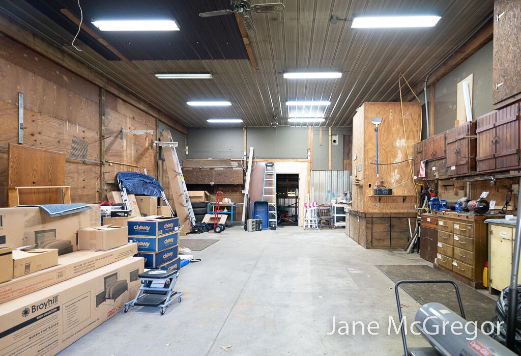 2589 Hall Road Muskegon, MI 49442 - Photo 36 of 47 2589HallRd23Lores